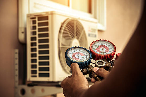 Professional Hvac Repair technician working in Rochelle Park, NJ